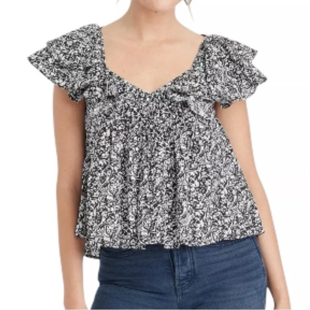 Universal Thread Ruffle Sleeve Flounce Blouse Black/White Floral Top sz Medium